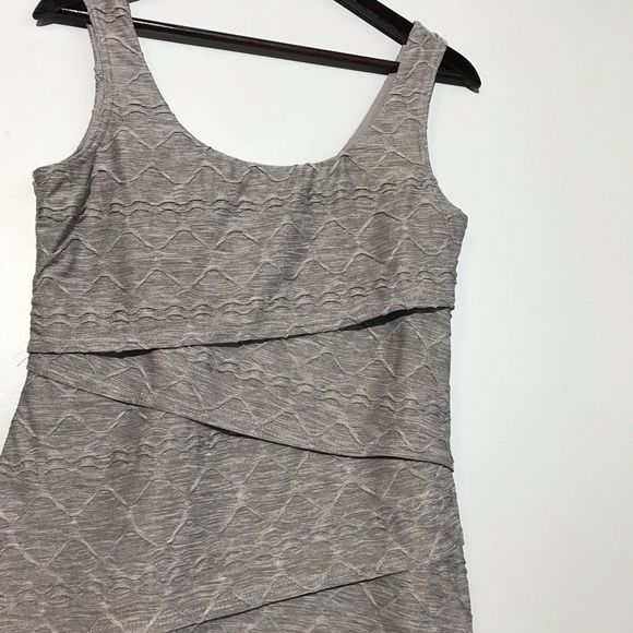 2 for $20 LE CHATEAU Grey Tiered Dress - Picture 3 of 10